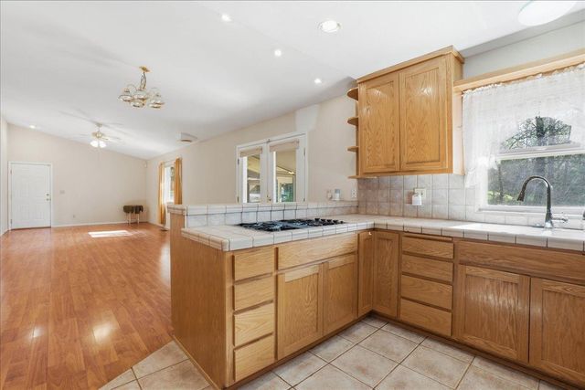 4881 China Camp Dr, Placerville, CA 95667