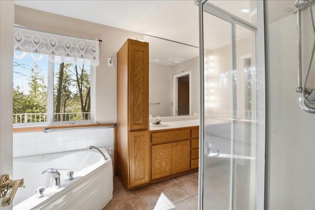 4881 China Camp Dr, Placerville, CA 95667