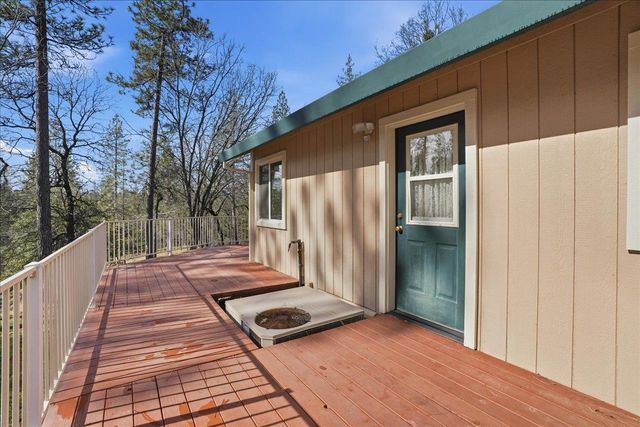 4881 China Camp Dr, Placerville, CA 95667