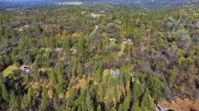 4881 China Camp Dr, Placerville, CA 95667