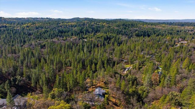 4881 China Camp Dr, Placerville, CA 95667
