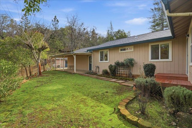 4881 China Camp Dr, Placerville, CA 95667