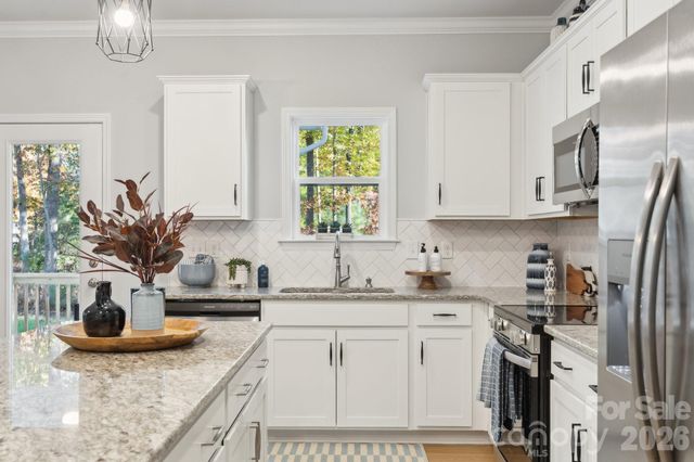 1657 Piper Creek Avenue, Newton, NC 28658