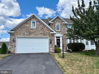 3052 SUNDOWN DR, Chambersburg, PA 17202