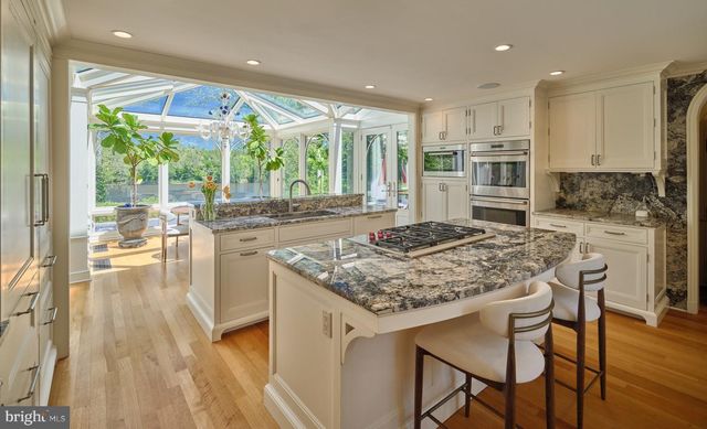 3052 RIVER RD, New Hope, PA 18938