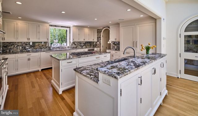 3052 RIVER RD, New Hope, PA 18938