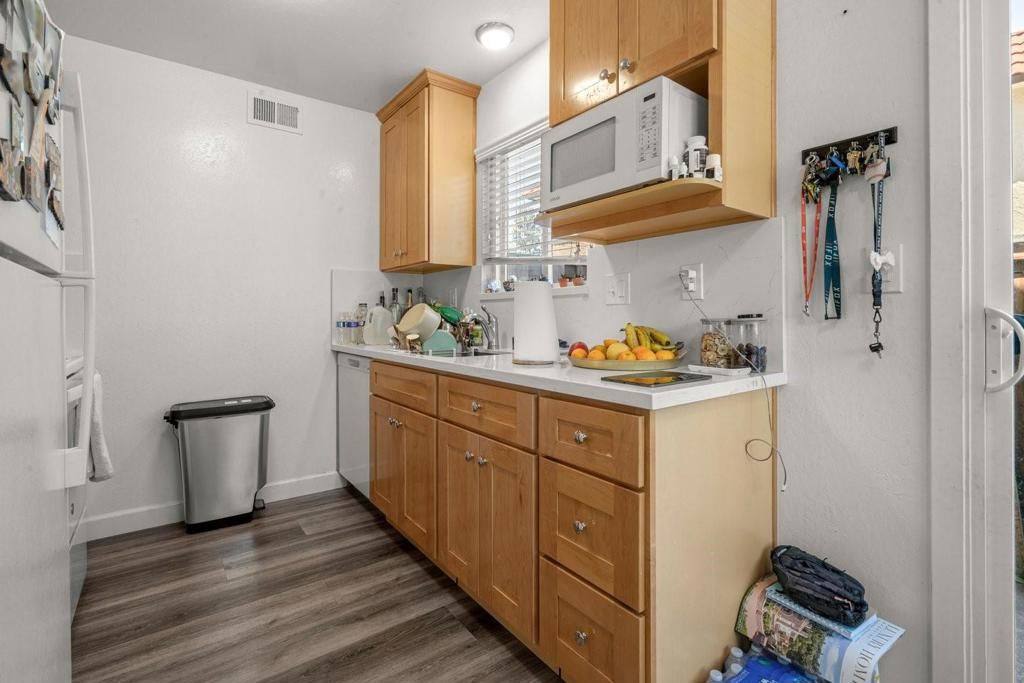 Image 11 of property listing at 3330 Cabrillo Avenue, Santa Clara, CA 95051