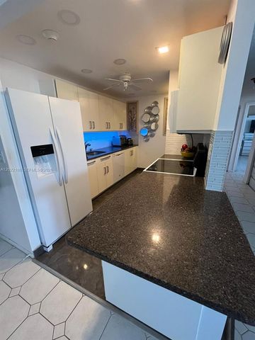 211 S Ocean Dr 204, Hollywood, FL 33019