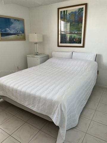 211 S Ocean Dr 204, Hollywood, FL 33019
