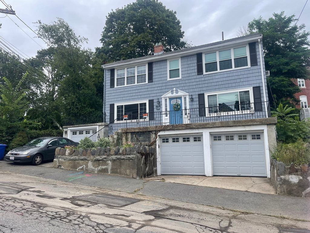 39 Prospect St 3, Marblehead, MA 01945