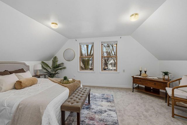 1920 S 90th STREET, West Allis, WI 53227