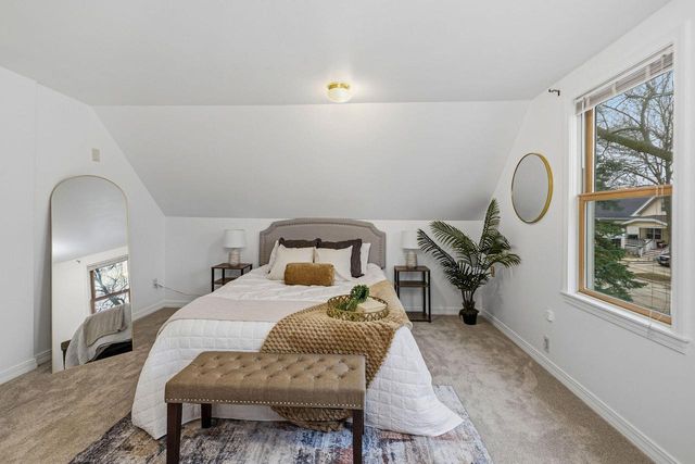 1920 S 90th STREET, West Allis, WI 53227