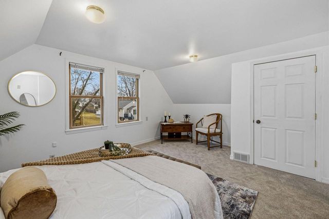 1920 S 90th STREET, West Allis, WI 53227