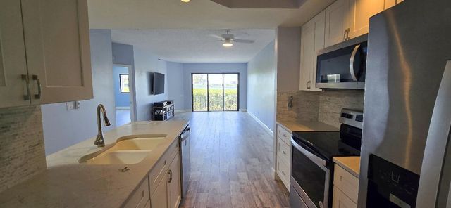 200 Waterway Road 104, Tequesta, FL 33469
