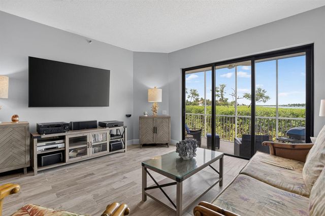 200 Waterway Road 104, Tequesta, FL 33469