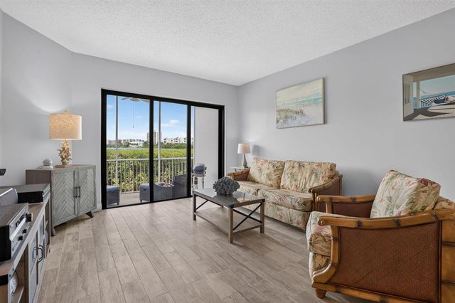 200 Waterway Road 104, Tequesta, FL 33469