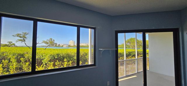 200 Waterway Road 104, Tequesta, FL 33469