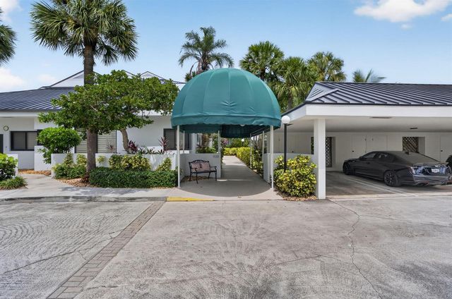 200 Waterway Road 104, Tequesta, FL 33469
