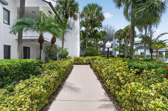 200 Waterway Road 104, Tequesta, FL 33469