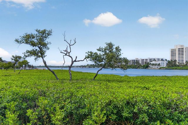 200 Waterway Road 104, Tequesta, FL 33469