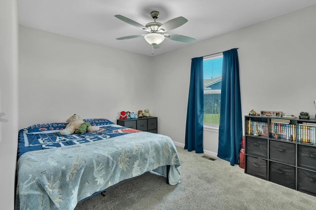 822 S Cattail Cir, Haysville, KS 67060