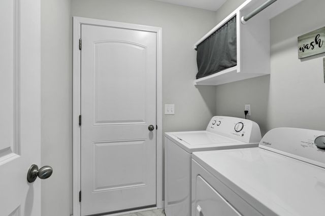 822 S Cattail Cir, Haysville, KS 67060