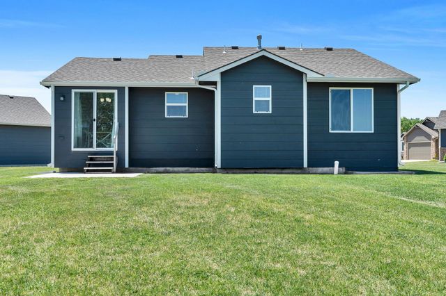 822 S Cattail Cir, Haysville, KS 67060