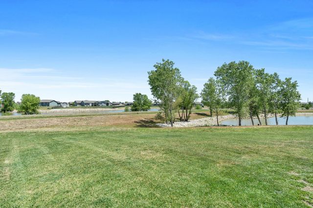 822 S Cattail Cir, Haysville, KS 67060