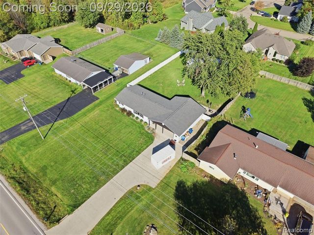 12293 Torrey Road, Fenton, MI 48430