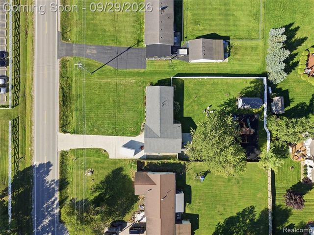 12293 Torrey Road, Fenton, MI 48430