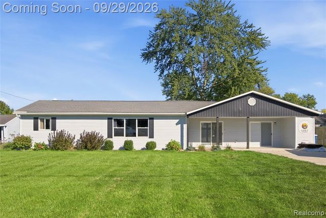12293 Torrey Road, Fenton, MI 48430