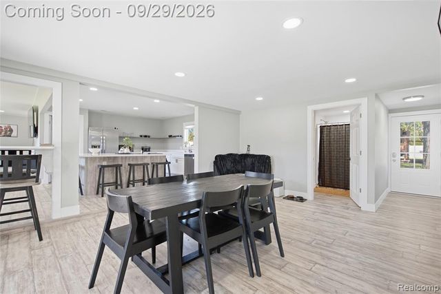 12293 Torrey Road, Fenton, MI 48430
