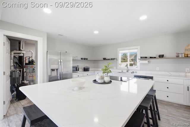 12293 Torrey Road, Fenton, MI 48430