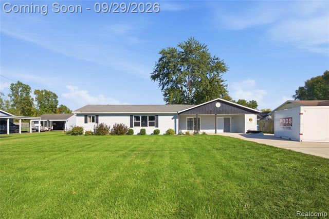 12293 Torrey Road, Fenton, MI 48430