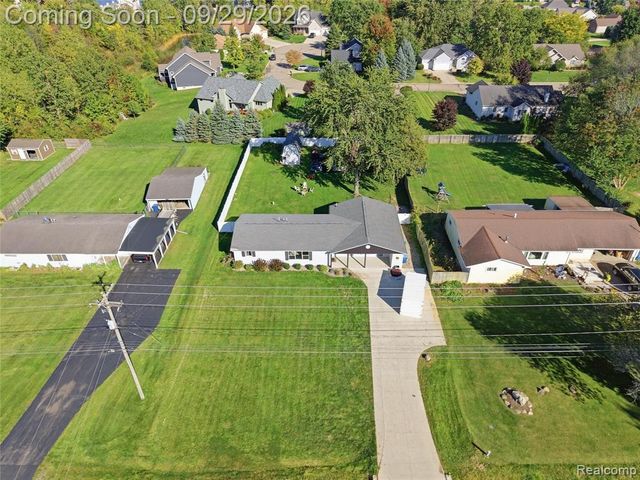 12293 Torrey Road, Fenton, MI 48430
