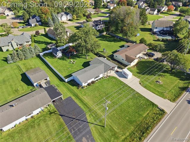 12293 Torrey Road, Fenton, MI 48430
