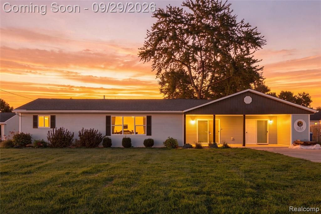 12293 Torrey Road, Fenton, MI 48430