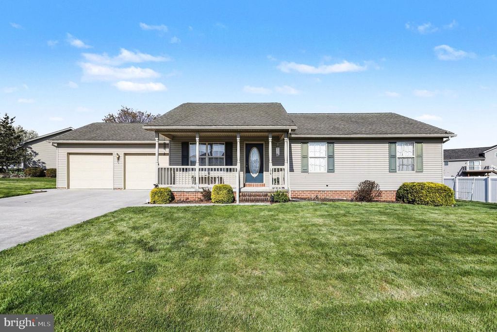 175 BRANCH CIR, East Berlin, PA 17316