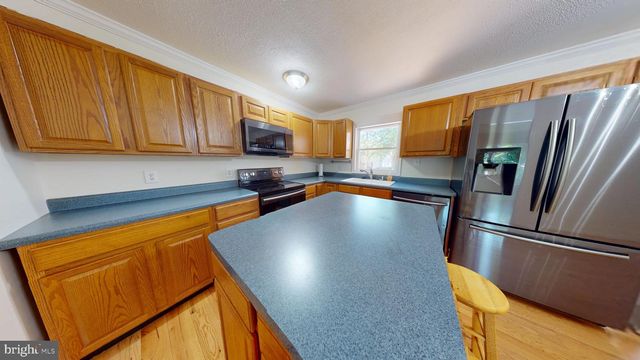 5303 MACWOOD DR, Woodbridge, VA 22193