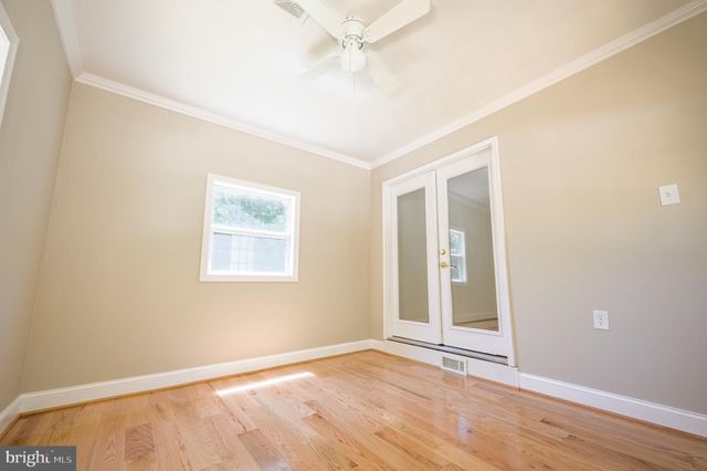 5303 MACWOOD DR, Woodbridge, VA 22193