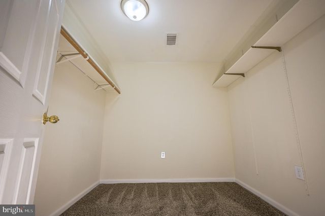 5303 MACWOOD DR, Woodbridge, VA 22193