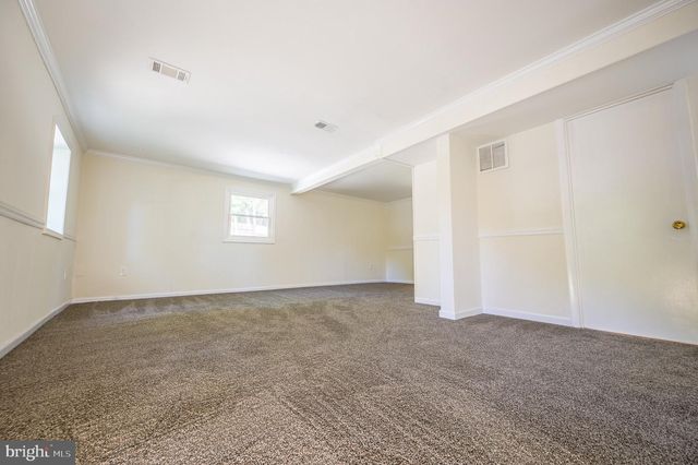 5303 MACWOOD DR, Woodbridge, VA 22193