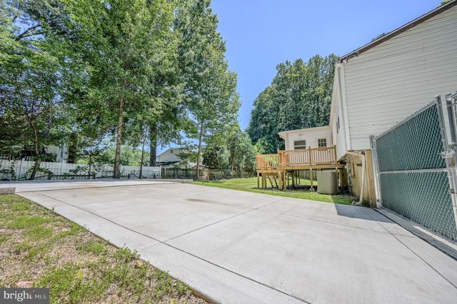 5303 MACWOOD DR, Woodbridge, VA 22193