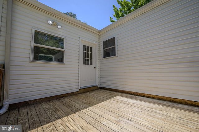 5303 MACWOOD DR, Woodbridge, VA 22193