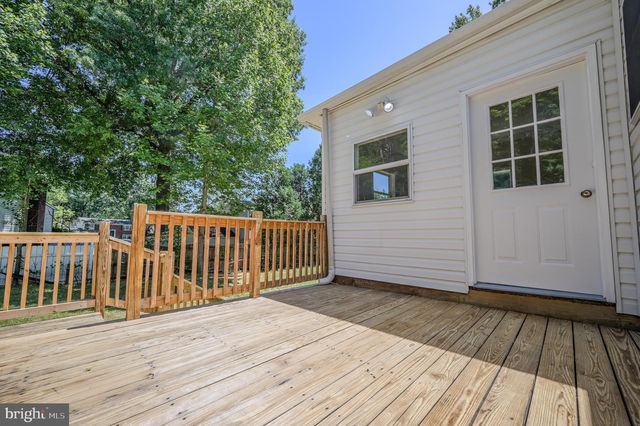 5303 MACWOOD DR, Woodbridge, VA 22193