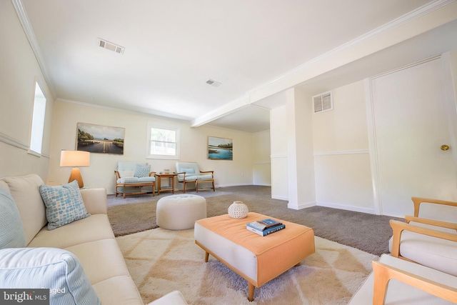 5303 MACWOOD DR, Woodbridge, VA 22193