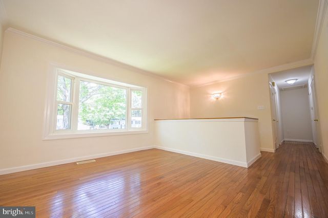 5303 MACWOOD DR, Woodbridge, VA 22193