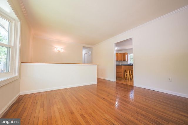 5303 MACWOOD DR, Woodbridge, VA 22193