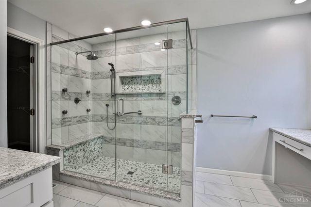 1118 Glen Echo Lane, Miami Twp, OH 45150