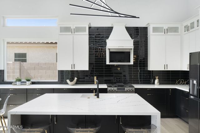 3560 S NEBRASKA Street, Chandler, AZ 85248